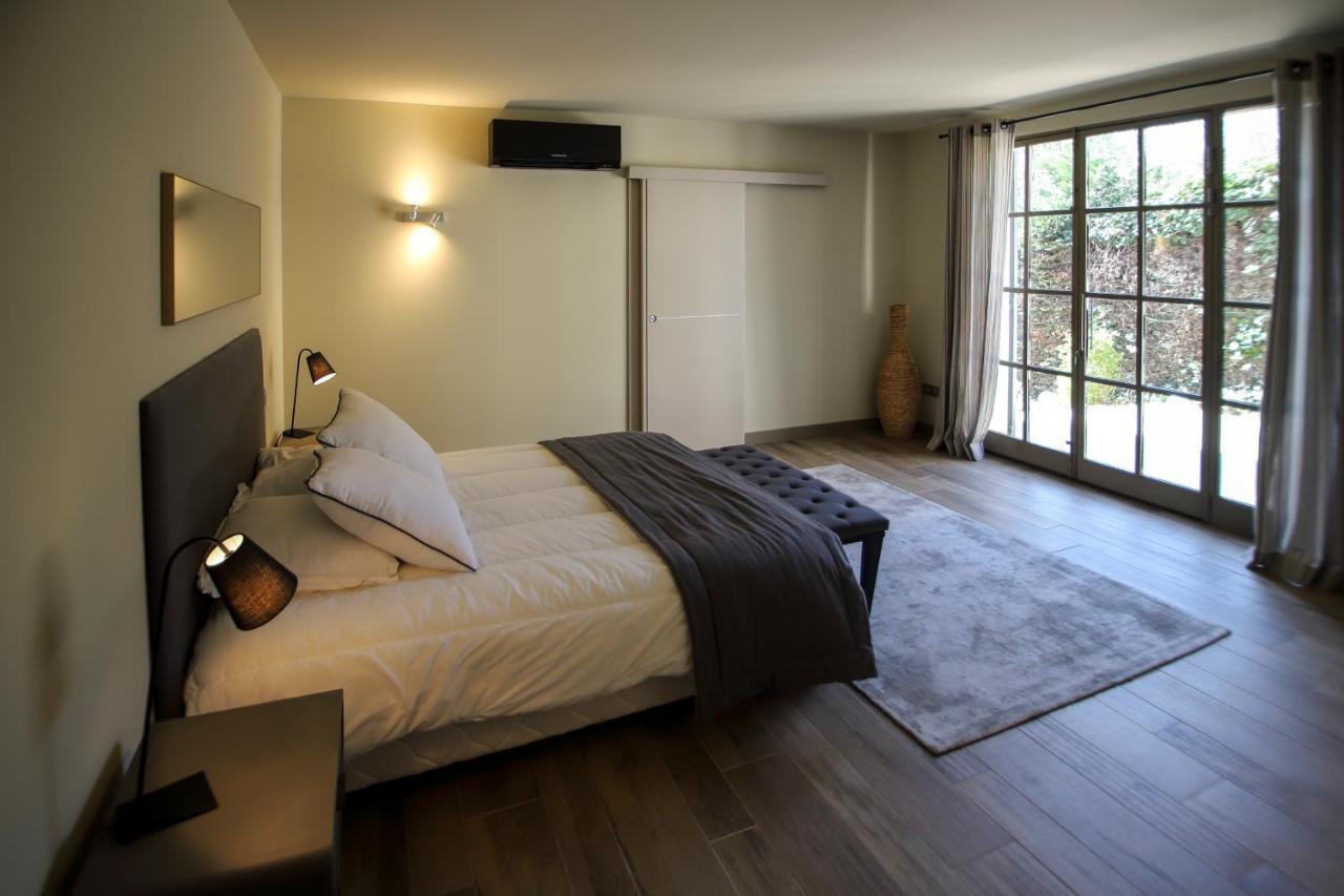 Magnifique Villa Avec Piscine A Debordement A Maussane Les Alpilles Exterior foto