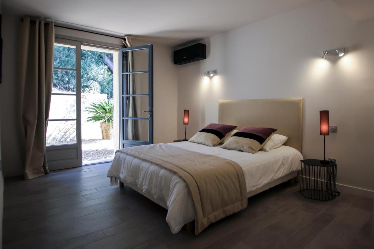 Magnifique Villa Avec Piscine A Debordement A Maussane Les Alpilles Exterior foto